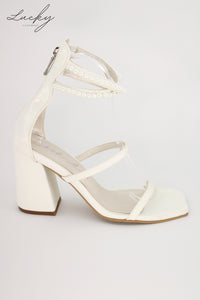 Sandalia venecia blanca alta con perlas