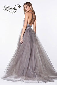 Vestido gris con tul y detalles en top color plata