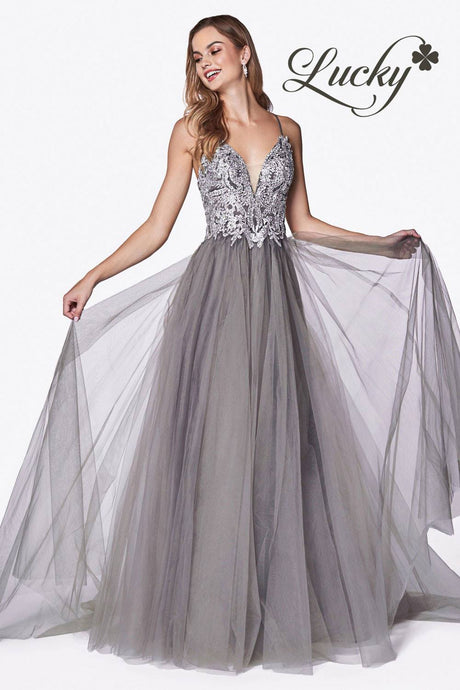 Vestido gris con tul y detalles en top color plata