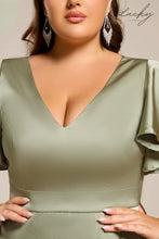 Cargar imagen en el visor de la galería, Vestido maxi verde sage