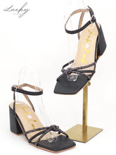 Cargar imagen en el visor de la galería, Sandalia negra con piedras