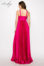 Cargar imagen en el visor de la galería, Vestido fucsia plisado de satin