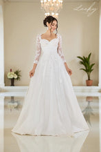 Cargar imagen en el visor de la galería, Vestido blanco con mangas encaje y piedras