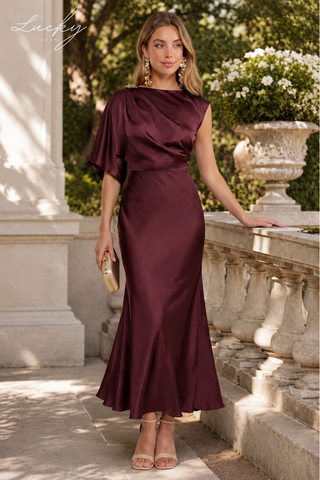 Vestido midi vino con una manga