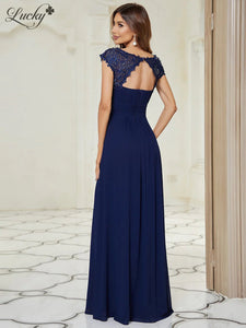 Vestido azul navy con encaje