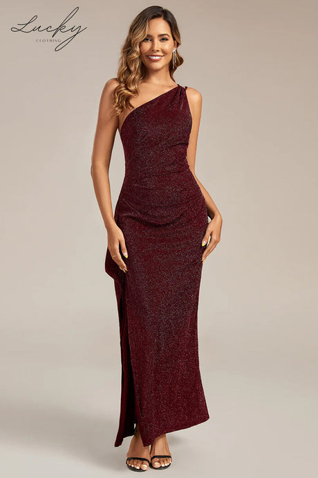 Vestido vino con brillos