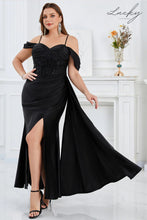 Cargar imagen en el visor de la galería, Vestido negro plus al cuerpo