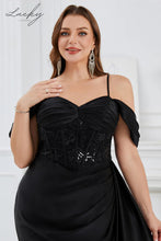 Cargar imagen en el visor de la galería, Vestido negro plus al cuerpo