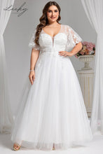 Cargar imagen en el visor de la galería, Vestido blanco con encaje y manga corta