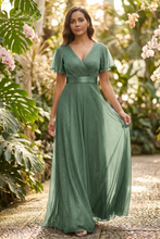 Cargar imagen en el visor de la galería, Vestido verde eucalipto con brillos
