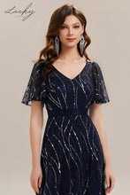 Cargar imagen en el visor de la galería, Vestido azul al cuerpo con lentejuelas