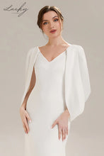 Cargar imagen en el visor de la galería, Vestido blanco con capa