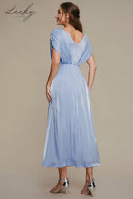 Cargar imagen en el visor de la galería, Vestido celeste plisado midi