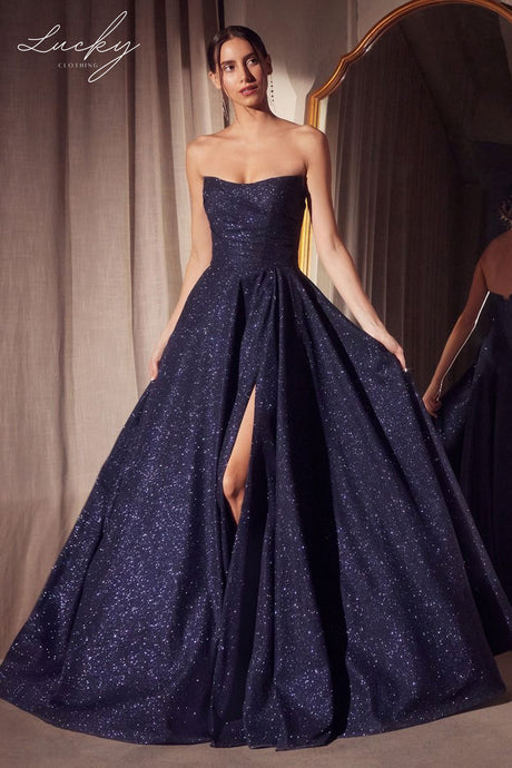 Vestido azul navy strapless con brillos