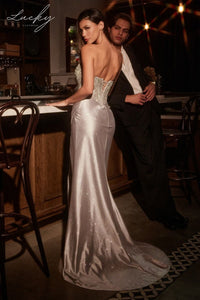 Vestido silver al cuerpo con piedras
