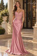 Cargar imagen en el visor de la galería, Vestido rosa al cuerpo con encajes