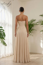 Cargar imagen en el visor de la galería, Vestido beige strapless plisado