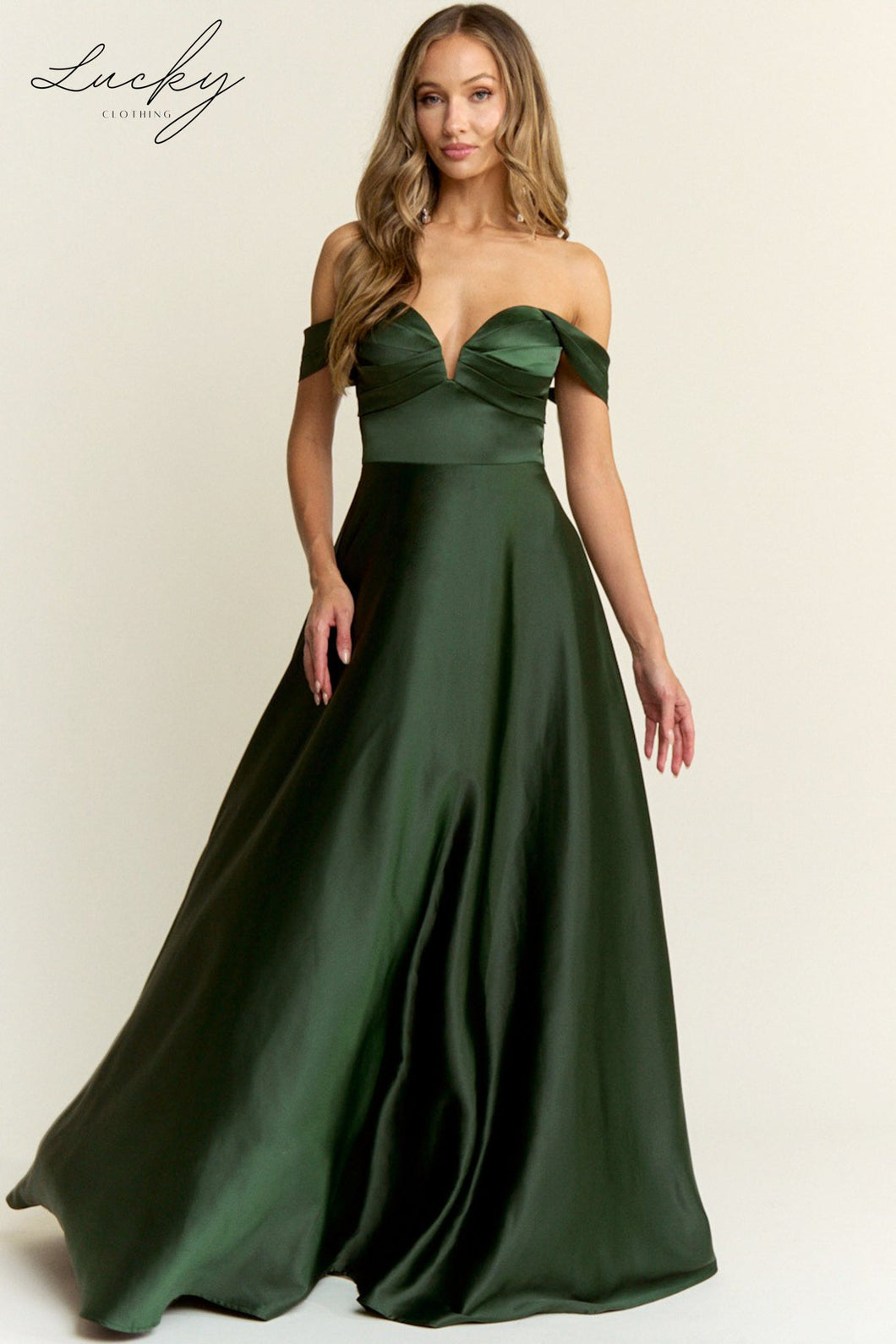 Vestido verde oliva de satin volado