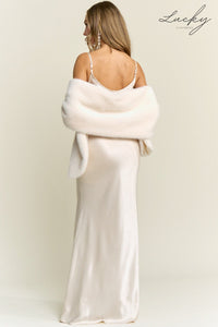 Vestido champagne con estola
