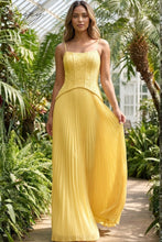 Cargar imagen en el visor de la galería, Vestido amarillo plisado