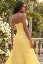 Cargar imagen en el visor de la galería, Vestido amarillo plisado