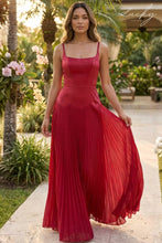 Cargar imagen en el visor de la galería, Vestido rojo plisado con brillo