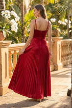 Cargar imagen en el visor de la galería, Vestido rojo plisado con brillo
