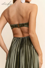 Cargar imagen en el visor de la galería, Vestido verde oliva plisado satin