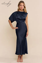 Cargar imagen en el visor de la galería, Vestido midi navy con una manga