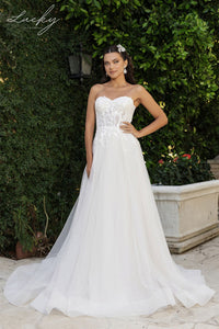 Vestido blanco con mangas desmontables