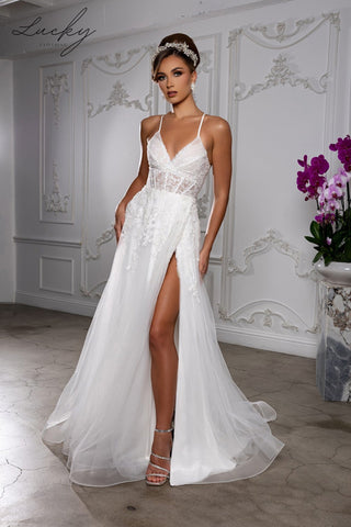Vestido blanco de tirantes con encaje