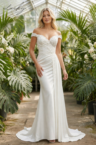 Vestido blanco al cuerpo de satin