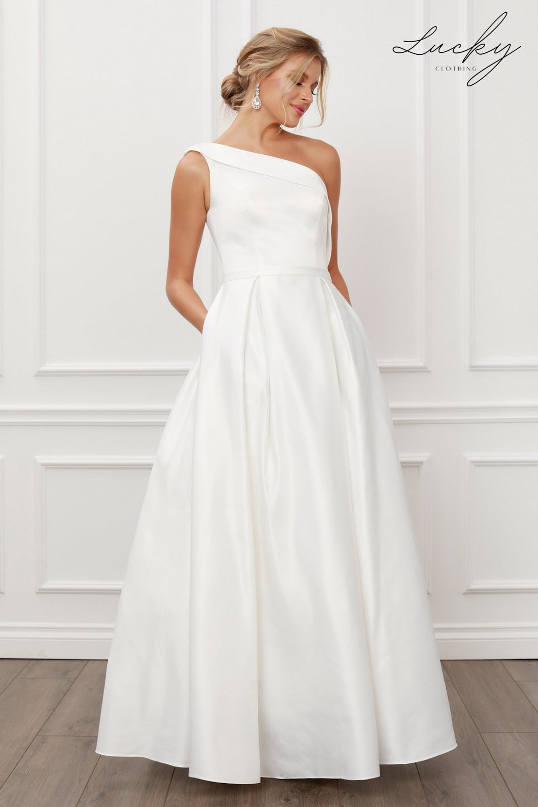 Vestido blanco de satin un hombro