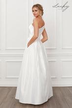 Cargar imagen en el visor de la galería, Vestido blanco de satin un hombro