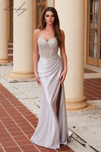 Cargar imagen en el visor de la galería, Vestido silver al cuerpo con brillos