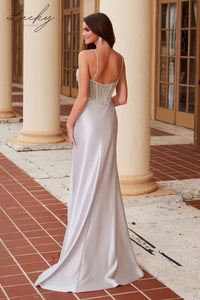 Vestido silver al cuerpo con brillos