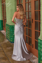 Cargar imagen en el visor de la galería, Vestido silver al cuerpo brillante