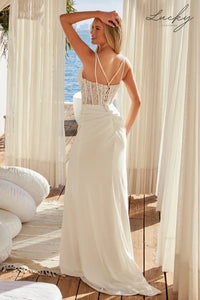 Vestido blanco al cuerpo con encaje
