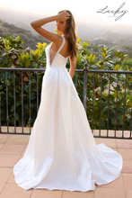 Cargar imagen en el visor de la galería, Vestido blanco con perlas