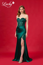 Cargar imagen en el visor de la galería, Vestido verde con piedras y encaje