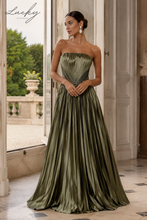 Cargar imagen en el visor de la galería, Vestido verde oliva plisado satin