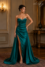 Cargar imagen en el visor de la galería, Vestido verde con piedras