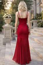 Cargar imagen en el visor de la galería, Vestido rojo tirantes falda sirena