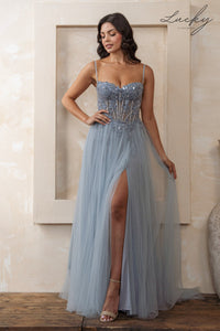 Vestido dusty blue con piedras y tirantes