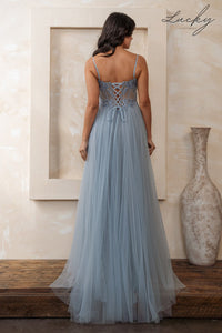 Vestido dusty blue con piedras y tirantes