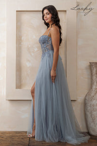Vestido dusty blue con piedras y tirantes