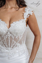 Cargar imagen en el visor de la galería, Vestido blanco al cuerpo con encaje
