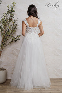 Vestido blanco con encaje y brillos