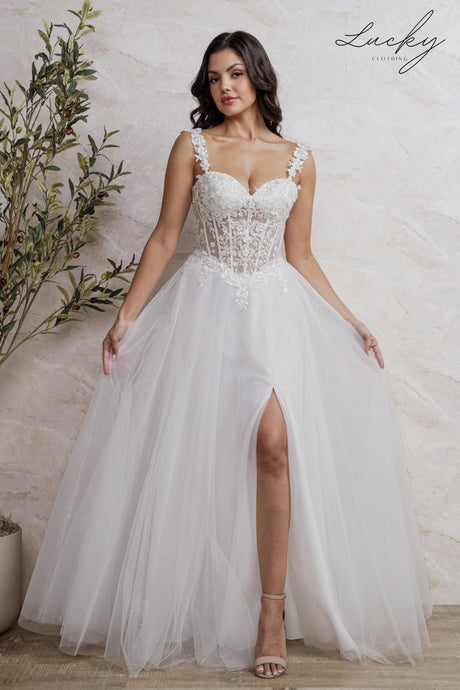 Vestido blanco con encaje y flores
