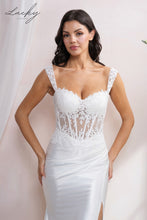 Cargar imagen en el visor de la galería, Vestido blanco al cuerpo de satin